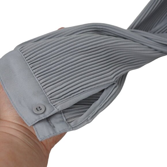 NWOT PrettyLittleThing Grey Pleated Blouse Size 12 - Picture 8 of 9